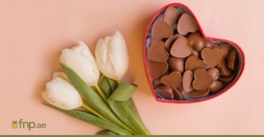 flowers & chocolates for relationship