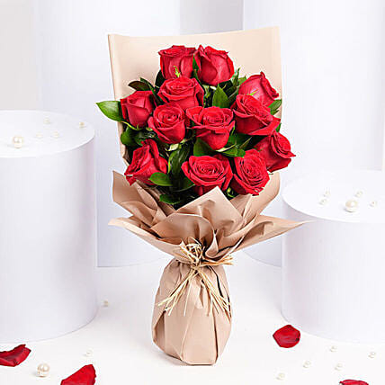 Love Expression Valentine 12 Roses: Gifts to Manama