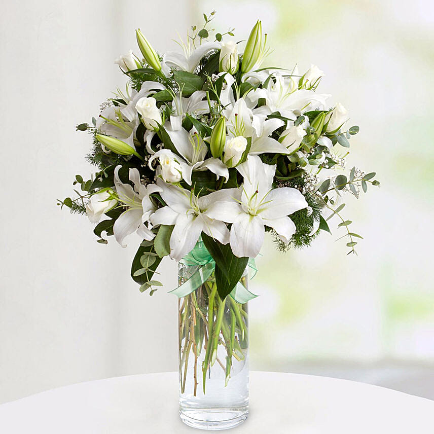 Delightful Mixed Flowers Arrangement: Fathers Day Gifts to Egypt