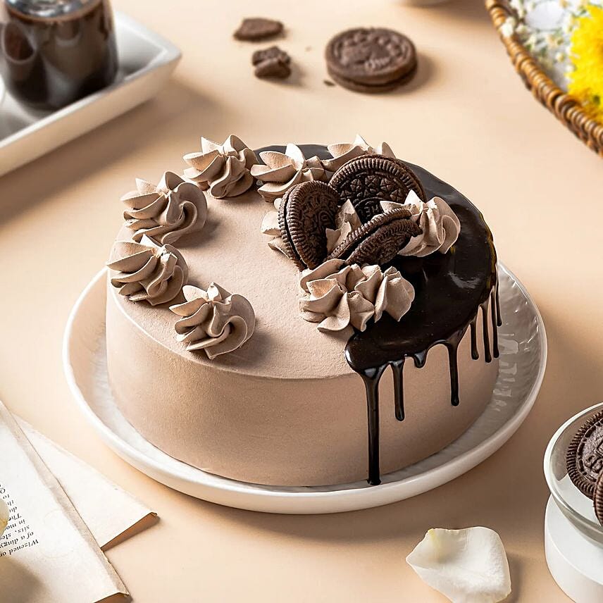 Chocolate Caramels Fudge Cake Half Kg:  Cake Delivery In India