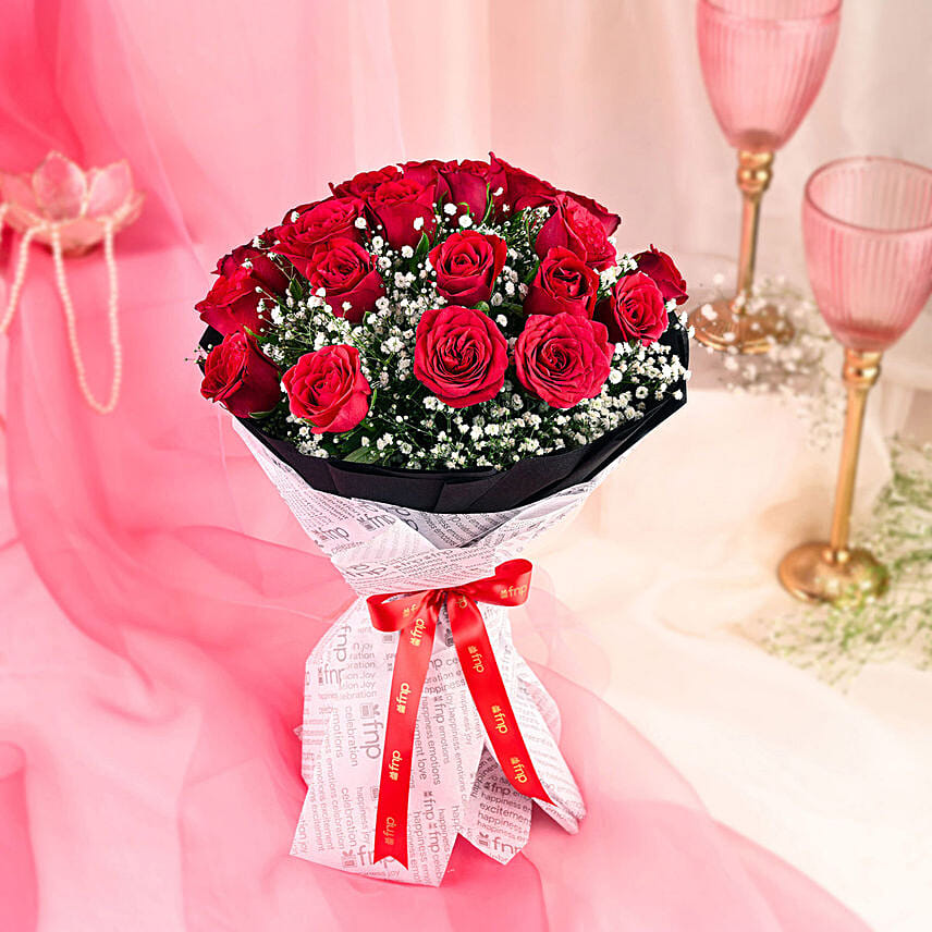 Love Snowflake Bouquet: Send Anniversary Gifts to India