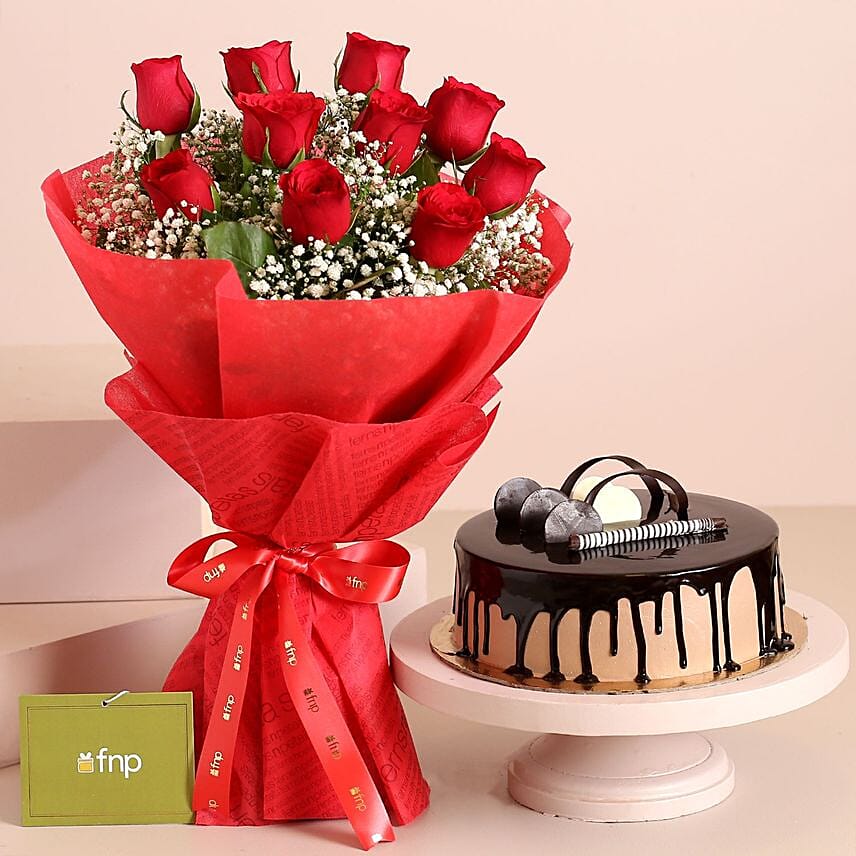 Timeless Love Red Roses Bouquet Chocolate Cake: 