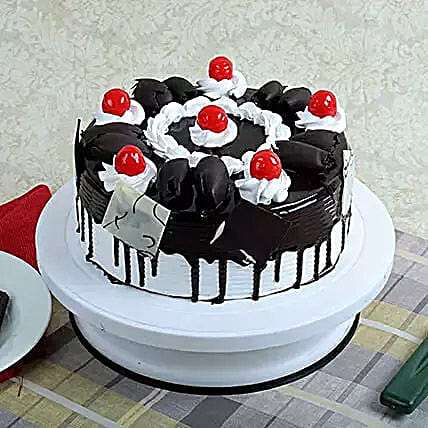 Black Forest Gateau: Send Gifts To India