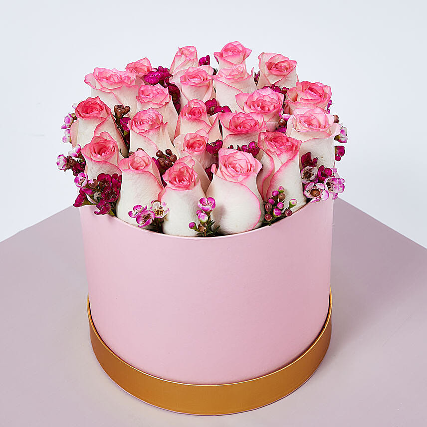 Dual Shade Roses In A Box: Send Flowers to Jordan