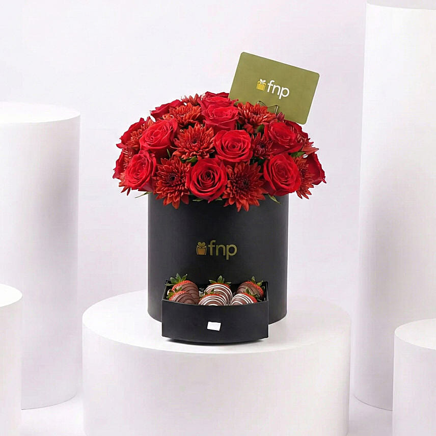 Red Roses and Chocolate Strawberries Black Box: Send Gifts to Amman