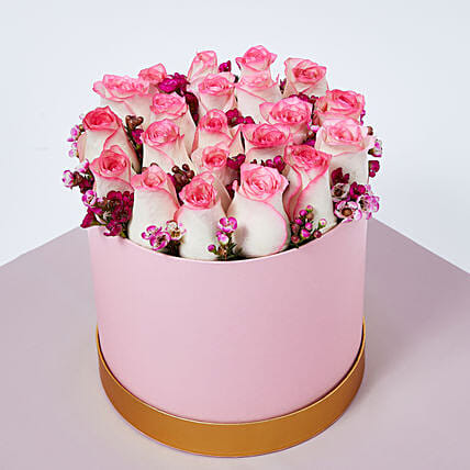 Dual Shade Roses In A Box: Send Flowers to Jordan