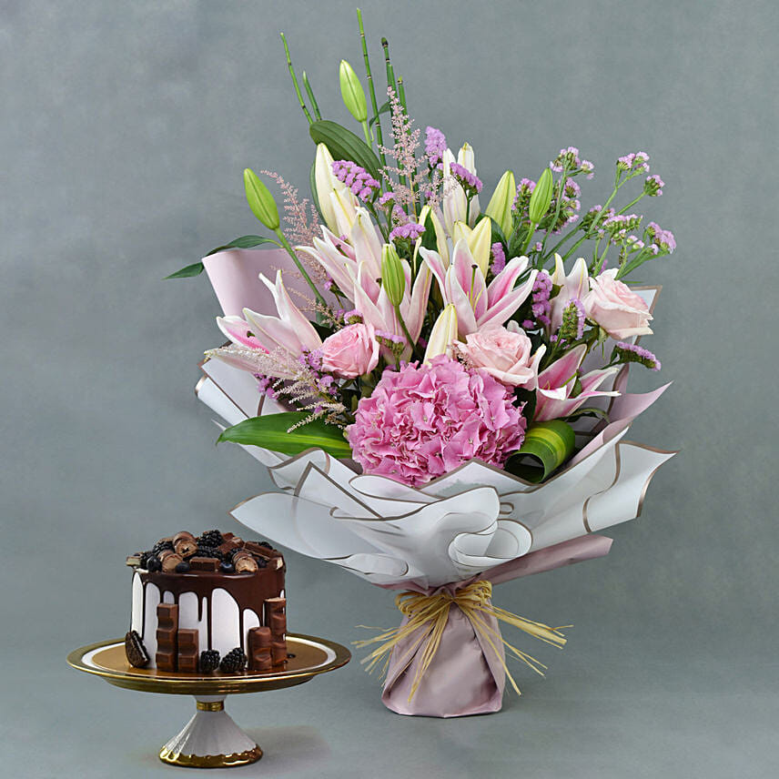 Grand Pink Petals with Chocolate Cake: Send Gifts to Kuwait