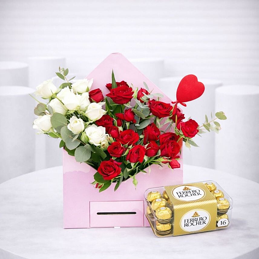 Blush Love Envelope Spray Roses and Ferrero Delight: هدايا عيد الحب الكويت
