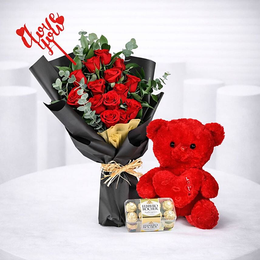 Crimson Love Surprise Combo: هدايا عيد الحب الكويت