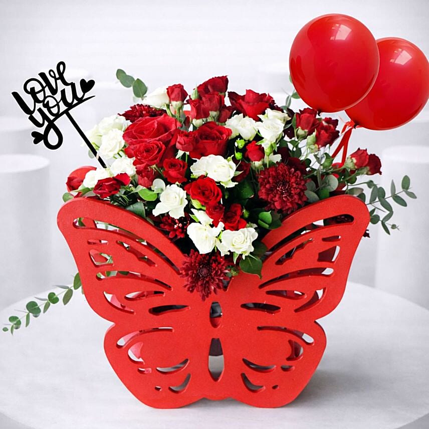 Love You Butterfly Bloom Box: هدايا عيد الحب الكويت