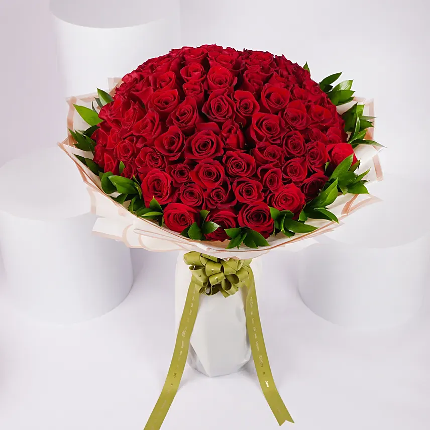 100 Red Roses: Wedding Anniversary Gifts For Parents