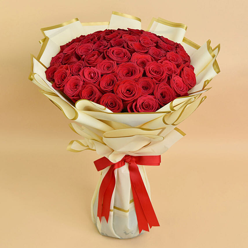 50 Charming Roses Bouquet: Kiss Day Flowers 