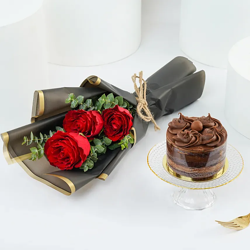 Chocolate Mini Cake N Red Rose Bouquet: 