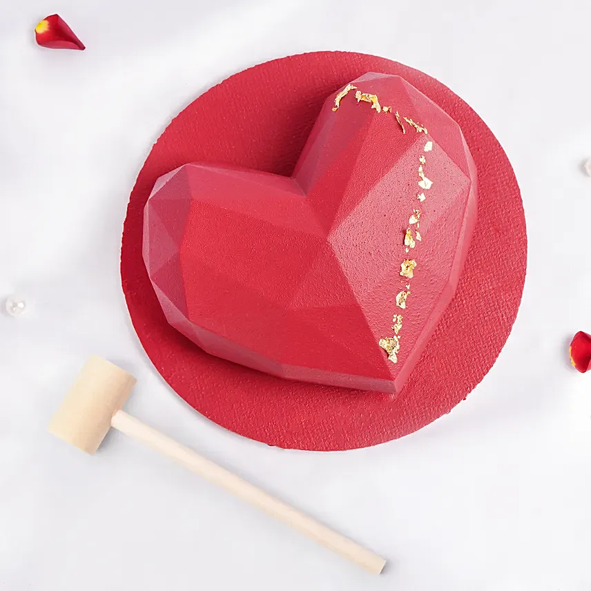 Valentine&rsquo;s Day Pinata Chocolate: Valentine's Day Cake