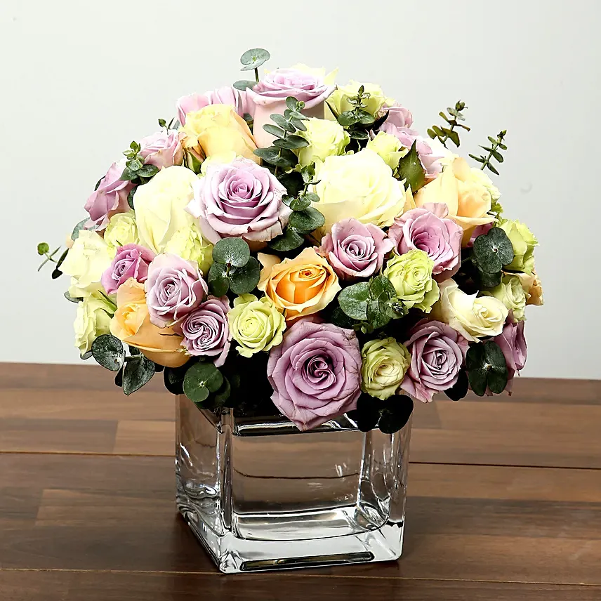 Mixed Rose Arrangement In Glass Vase: Flowers for Friendship Day