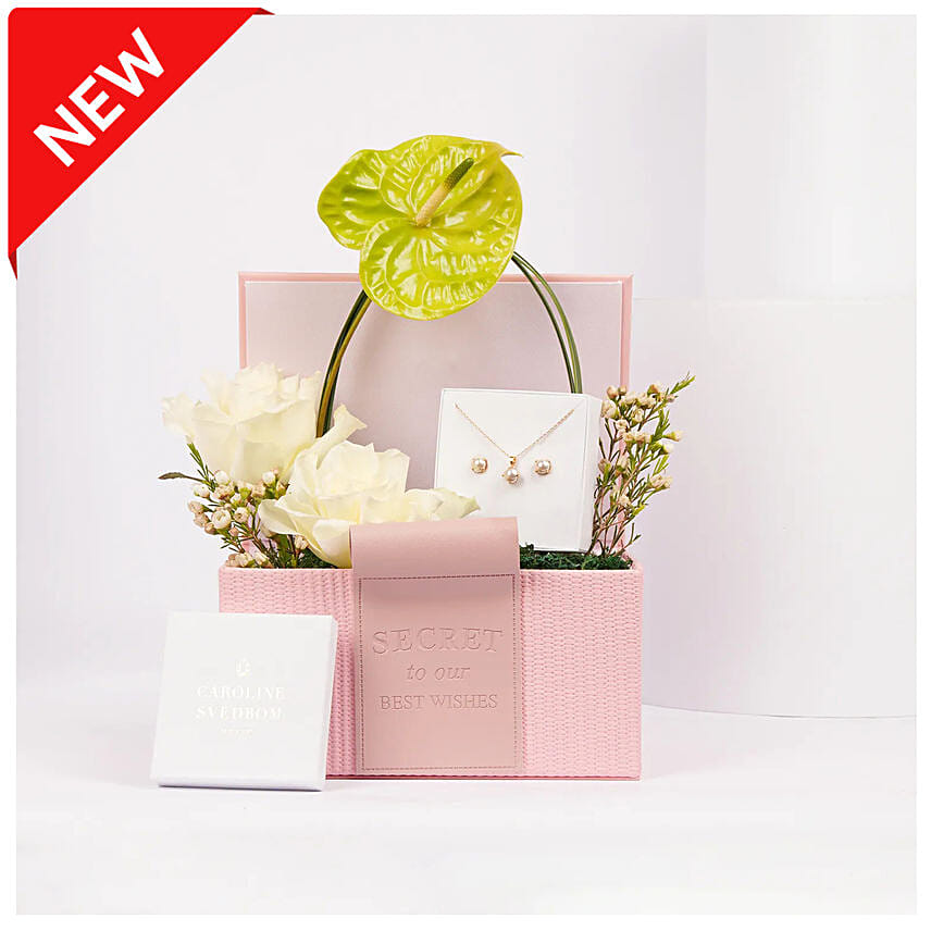 Caroline svedbom Classic Pearl Gift Set for Her: 