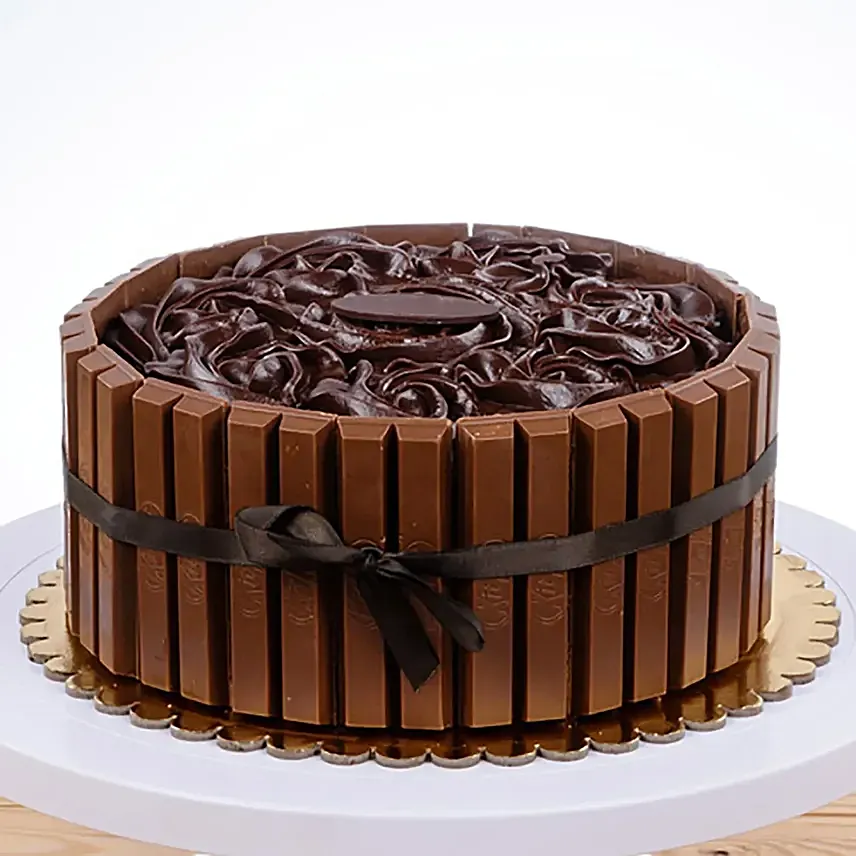 KitKat Chocolate Cake: Gifts for Brother