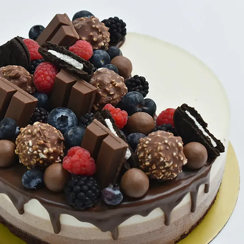 Chocolate Feast Cake: Exclusive Signature Cakes Collection