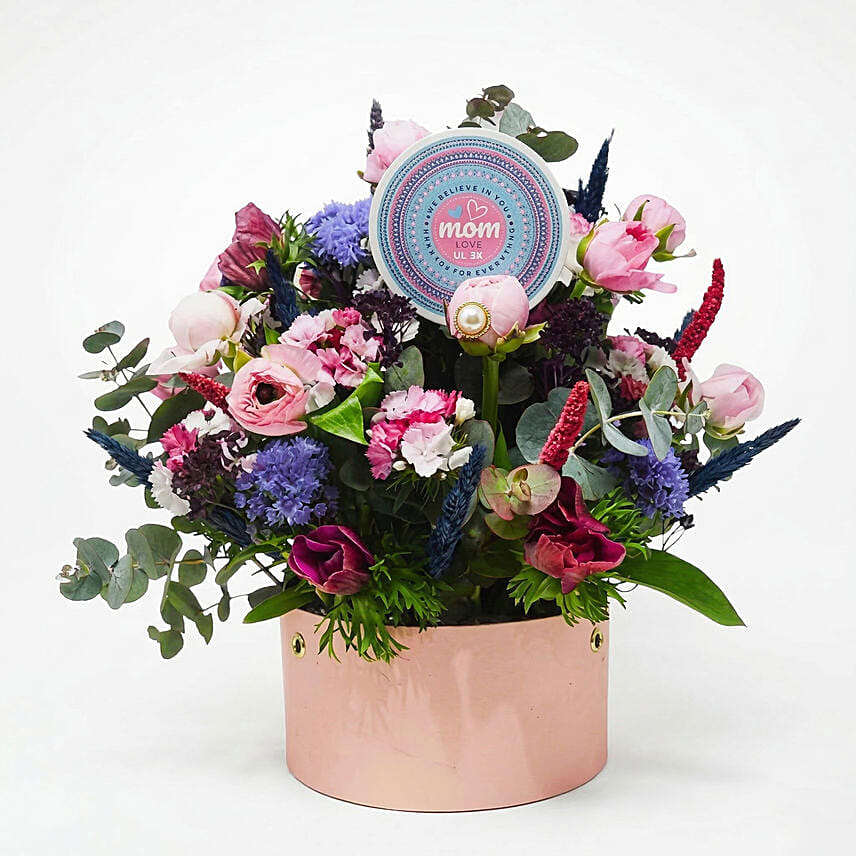 Mothers Day Blooming Box: Send Gifts to Lebanon