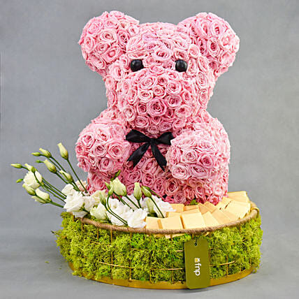 An Ode To Love: Pink Flower Bouquets