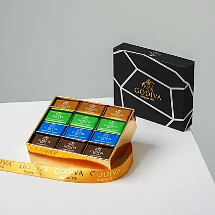 Box Of Delectable Godiva Chocolates 24 Pcs: Godiva Chocolates