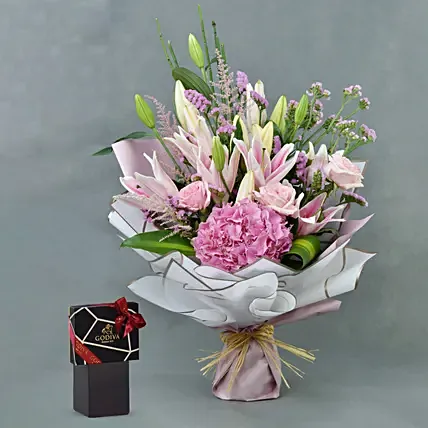 Grand Pink Petals with Godiva: Anniversary Flowers & Chocolates