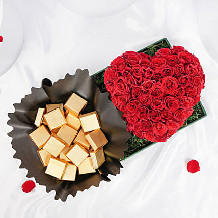 Heart Shaped Rose Arrangement And Chocolates: Rose Day Flowers & Chocolates