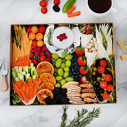 Luxe Vegetarian Cheese Box: 