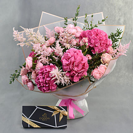 Ma Belle Florals with Godiva Chocolates: Mixed Flower Bouquets
