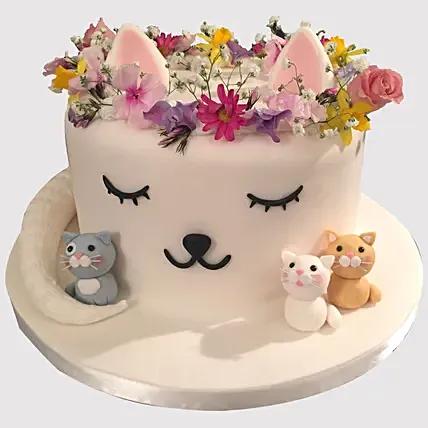 Mom Cat With Little Kittens Cake: Animal Theme cakes