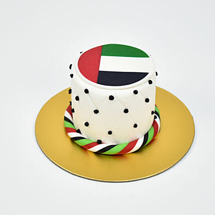 ميني كيك مخصص لعلم الإمارات: 