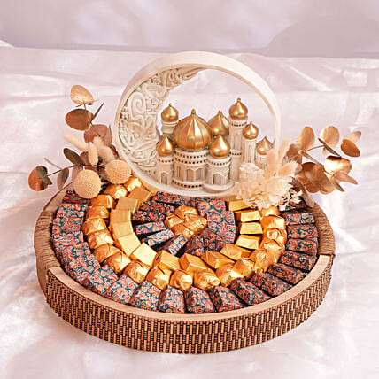 Celestial Chocolate Platter: Ramadan Gifts 