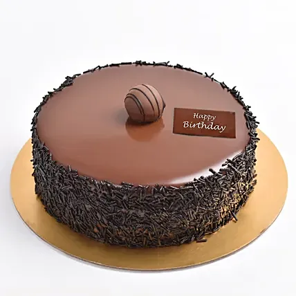 Delightful Birthday Chocolate Fudge Cake: Chocolate Cake