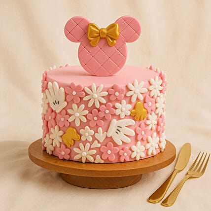Cute Minnie Mouse First Birthday Cake: 1 year birthday cake