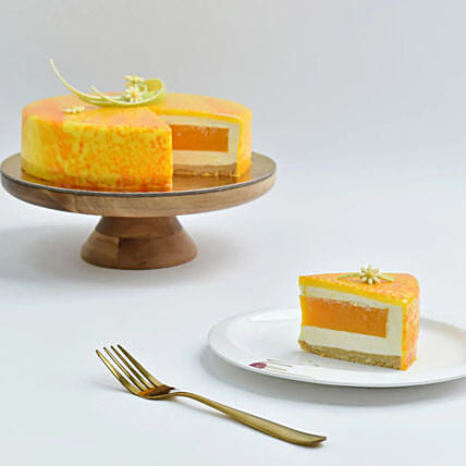 Delicious Mango cake: Minion Cake