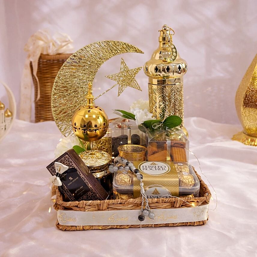 Golden Crescent Blessings: Send Ramadan Gifts to Oman