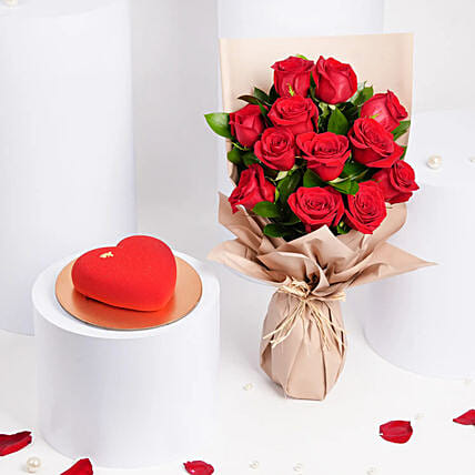 Love Expression Valentine 12 Roses With Cake: Valentines Day Gifts to Oman
