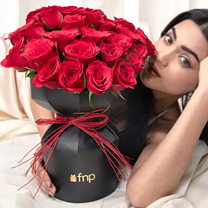 Red Velvet Whispers Of Roses: Valentines Day Gifts to Oman