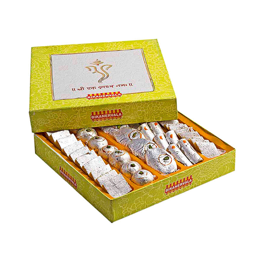 Panchratan Kaju Mix: 