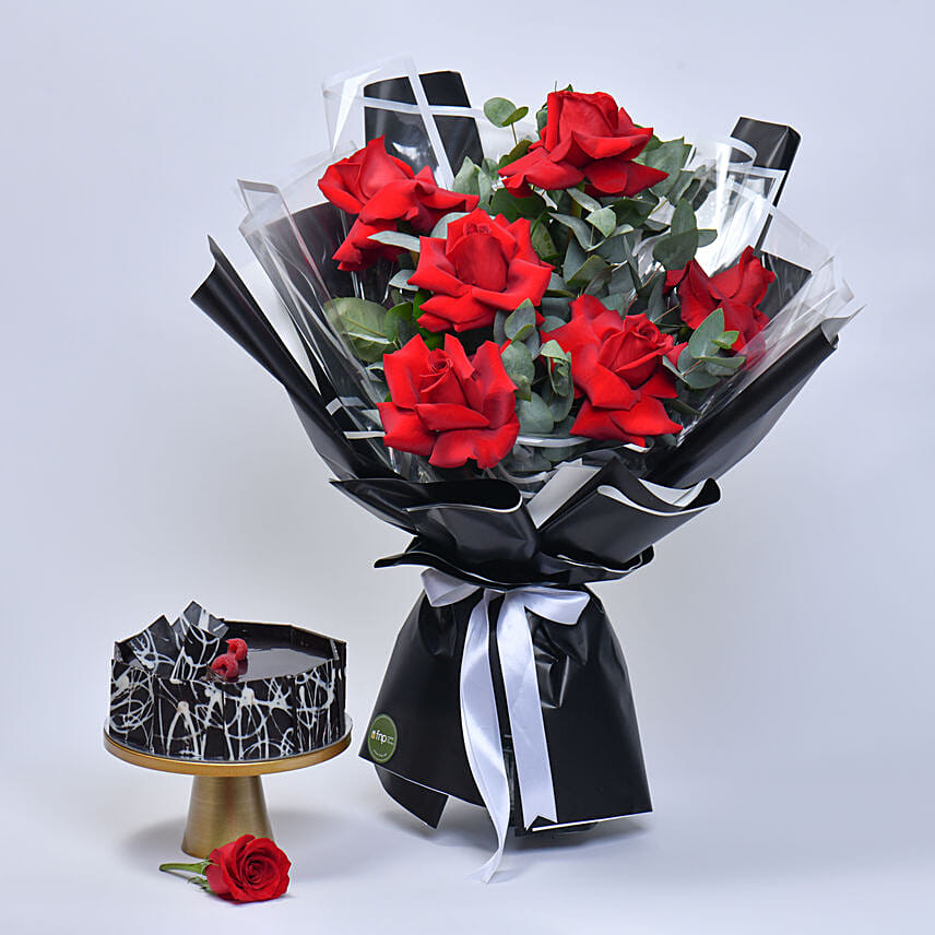 Red Rose Bliss & Chocolate Cake: Send Cakes to Qatar