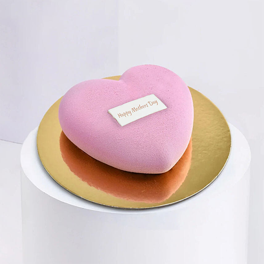 Red Velvet Heart Cake: هدايا عيد الأم في قطر