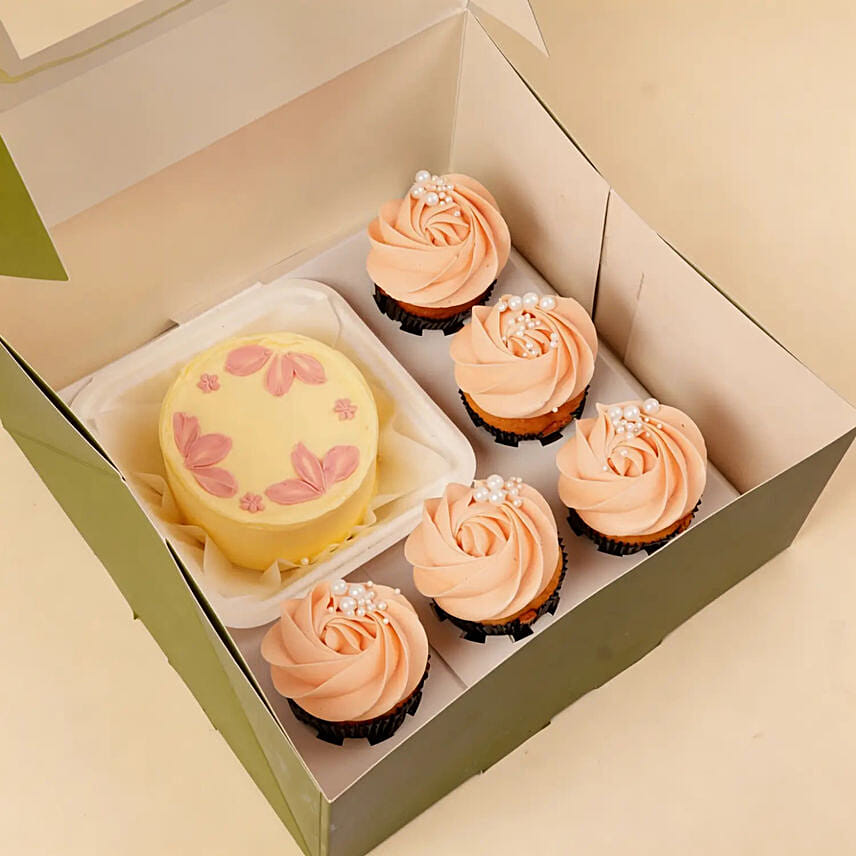 Her Day Delight Combo Box: Send Mothers Day Gifts to Qatar