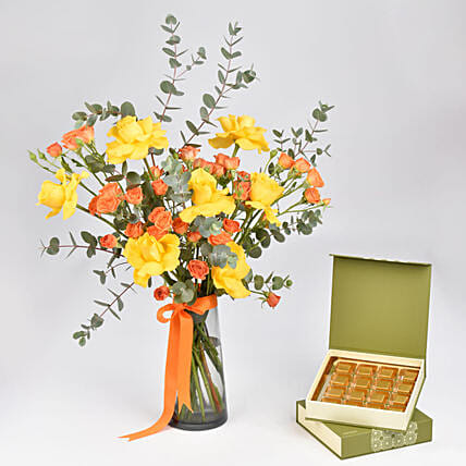Orange and Yellow Roses and Chocolate Box: باقة ورد مع شوكولاته في قطر