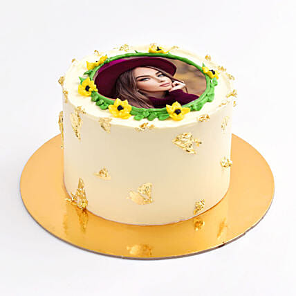 Sun Flower Photo Cake With Golden Leaves: أرسل هدايا مخصصة إلى قطر