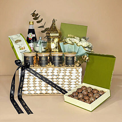 Ramadan Abundance Gift Hamper: Send Ramadan Gifts to Qatar