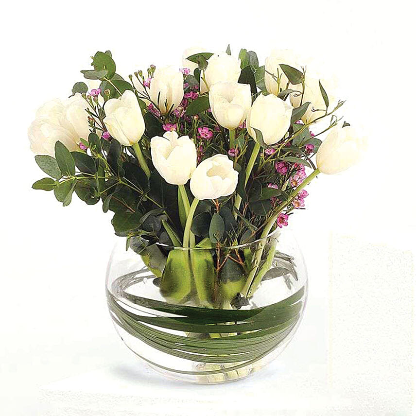 By Your Side: Send Flowers and Chocolates to Saudi Arabia