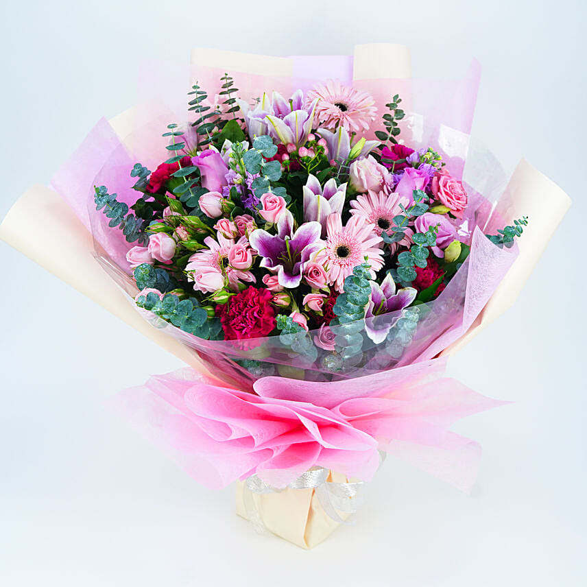 Flowers Beauty Bouquet: Send Gifts to Singapore