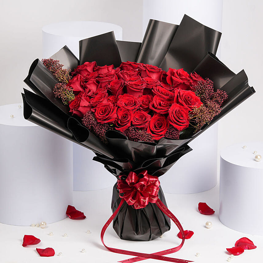 Sublime 35 Roses Bouquet: توصيل ورد في سنغافورة