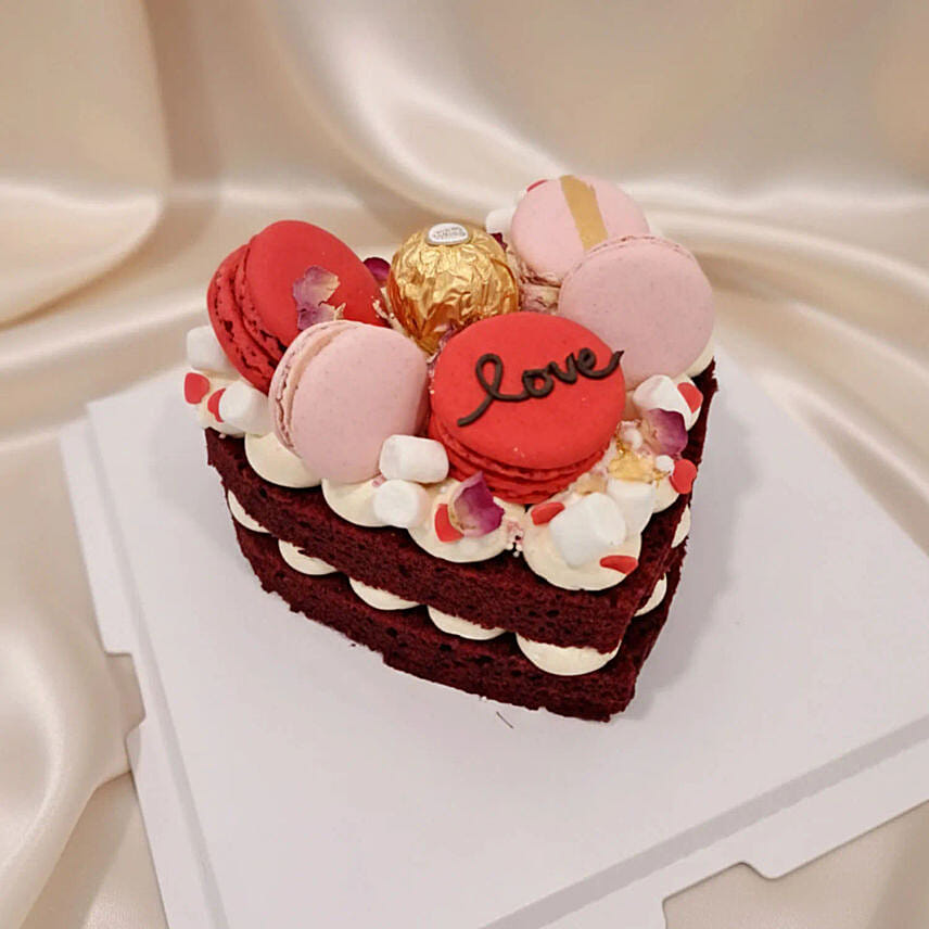 Valentine's Day Red Velvet Macarons Cake 650g: توصيل كيك سنغافورة