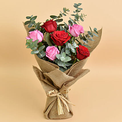3 Pink 3 Red Roses Valentines Bouquet: Flower Delivery Singapore
